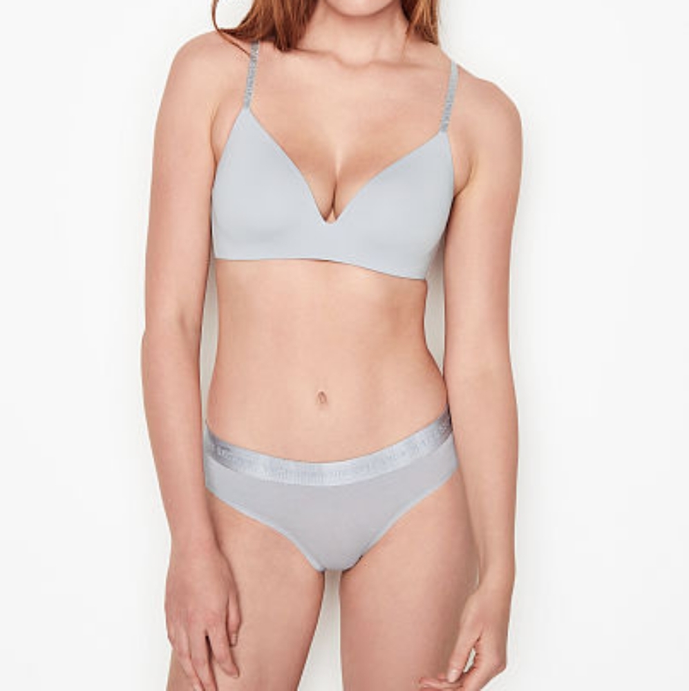 Victoria secret t-shirt bra